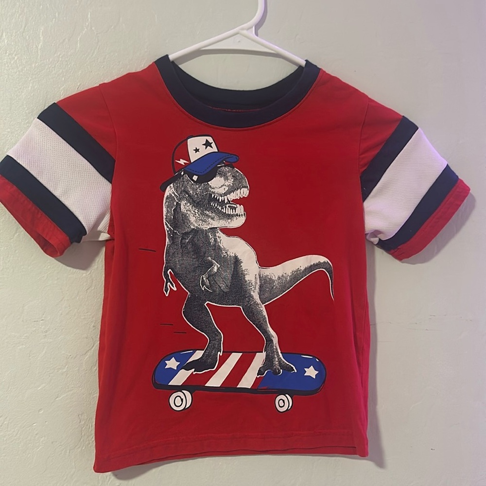 Red tee for little kids
